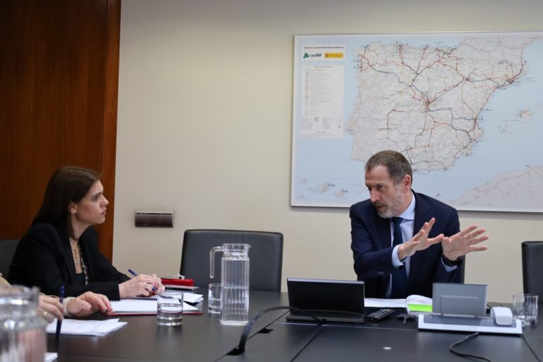 obras en la estación central de tren