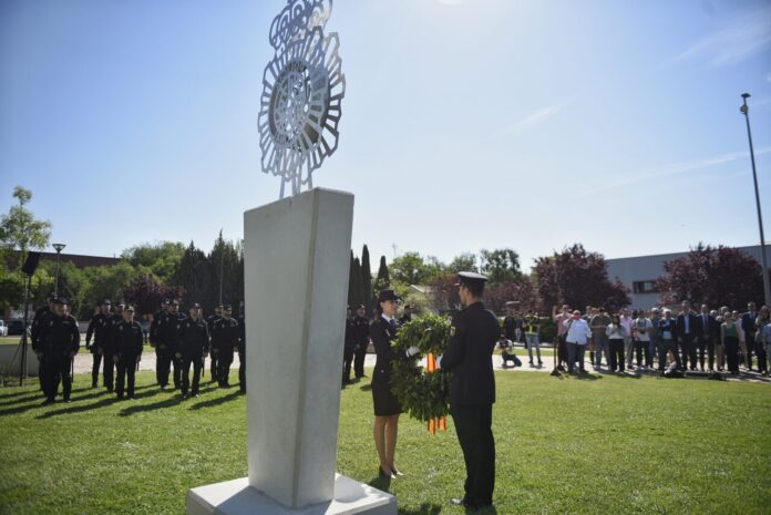 homenaje policía nacional